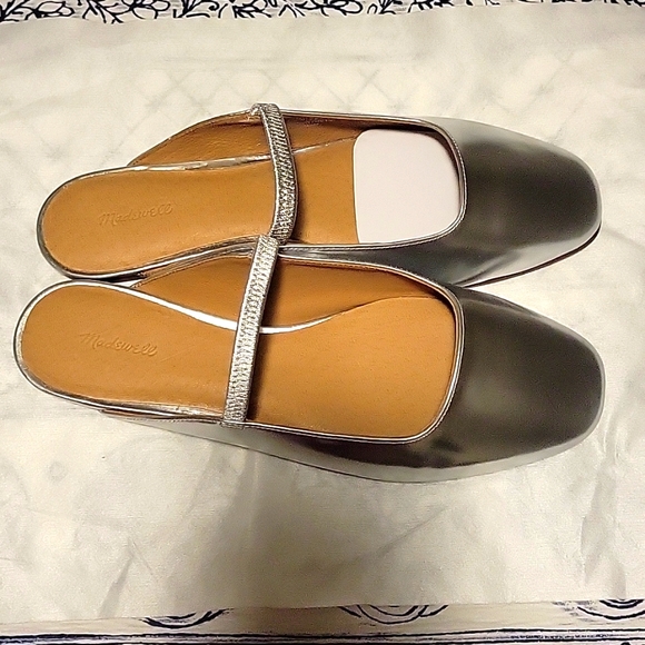 The Greta Ballet Flat Mule in Leather NWT - Picture 9 of 9